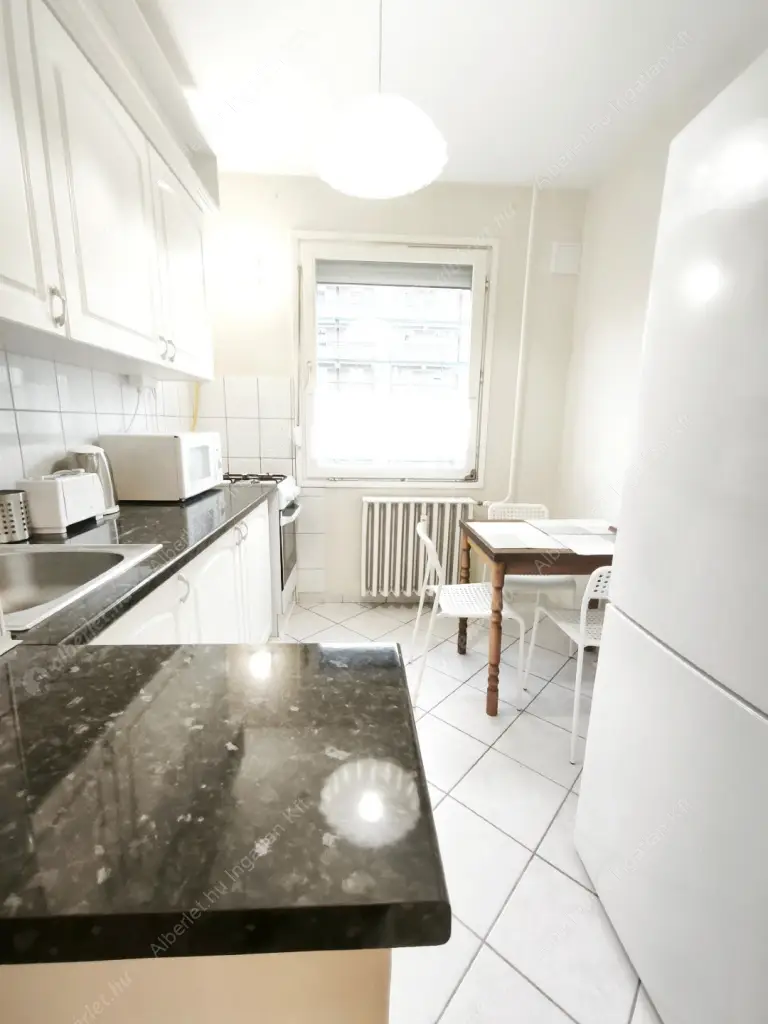 Kiadó albérlet 250000 Ft/hó áron: Budapest, XIV. kerület  Jerney utca. Mérete: 65 nm, 1 szobás | Alberlet.hu - 6606168