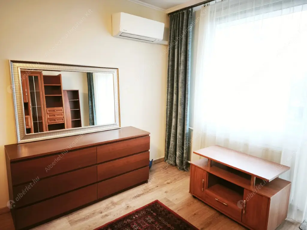 Kiadó albérlet 280000 Ft/hó áron: Budapest, XIV. kerület  Jerney utca. Mérete: 65 nm, 1 szobás | Alberlet.hu - 6625365