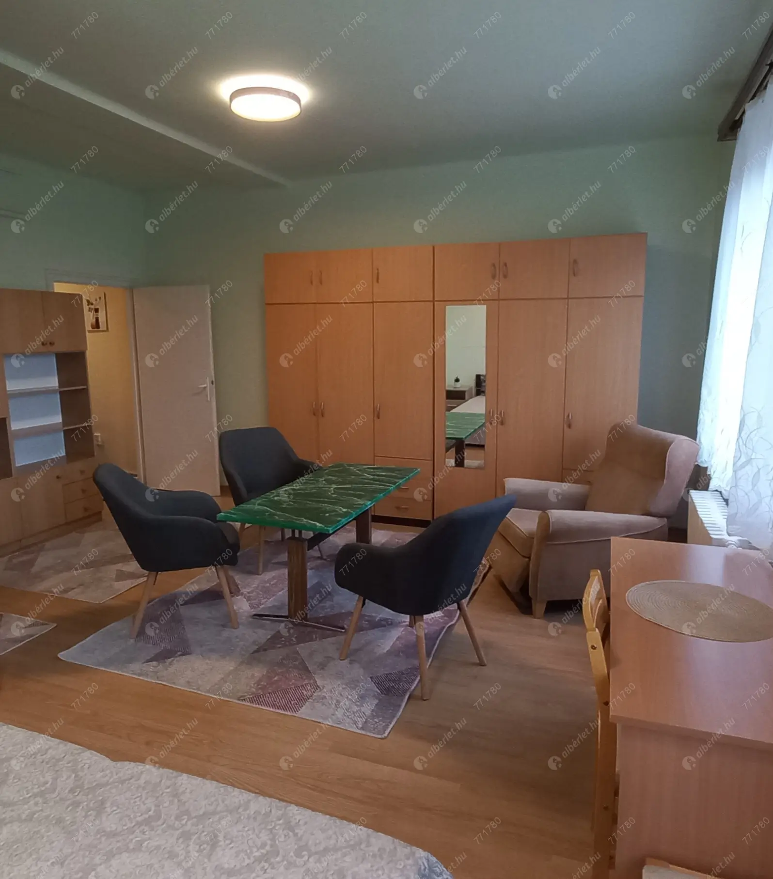 Kiadó albérlet 220000 Ft/hó áron: Budapest, XIV. kerület  Kerepesi út. Mérete: 38 nm, 1 szobás | Alberlet.hu - 6597866