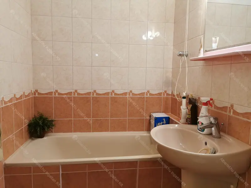 Kiadó albérlet 210000 Ft/hó áron: Budapest, XIV. kerület  Kerepesi út. Mérete: 46 nm, 1 szobás | Alberlet.hu - 6678760