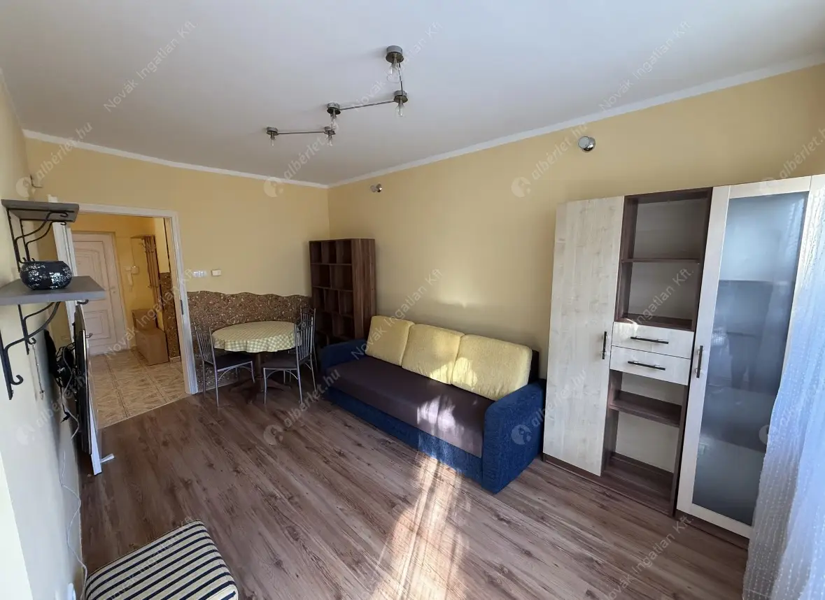 Kiadó albérlet 250000 Ft/hó áron: Budapest, XIV. kerület  Mályva tér. Mérete: 43 nm, 2 szobás | Alberlet.hu - 6568743