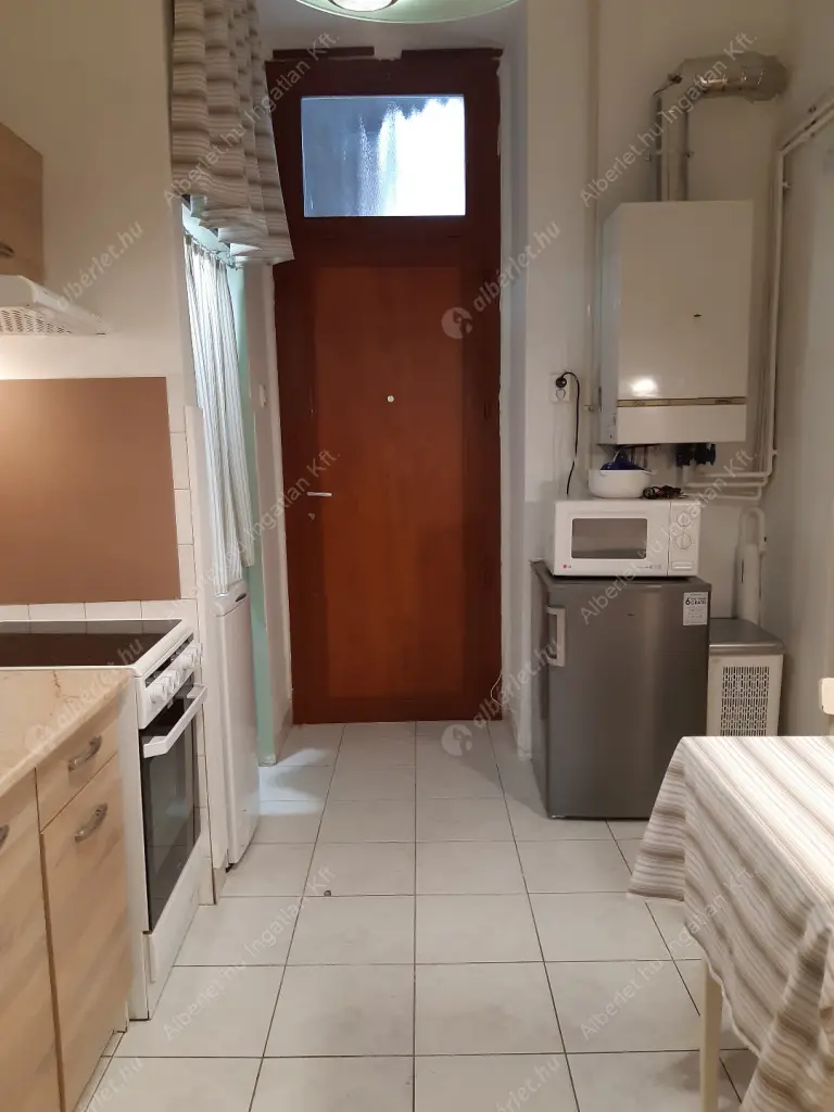 Kiadó albérlet 180000 Ft/hó áron: Budapest, XIV. kerület  Nagy Lajos király útja. Mérete: 32 nm, 1 szobás | Alberlet.hu - 6567461