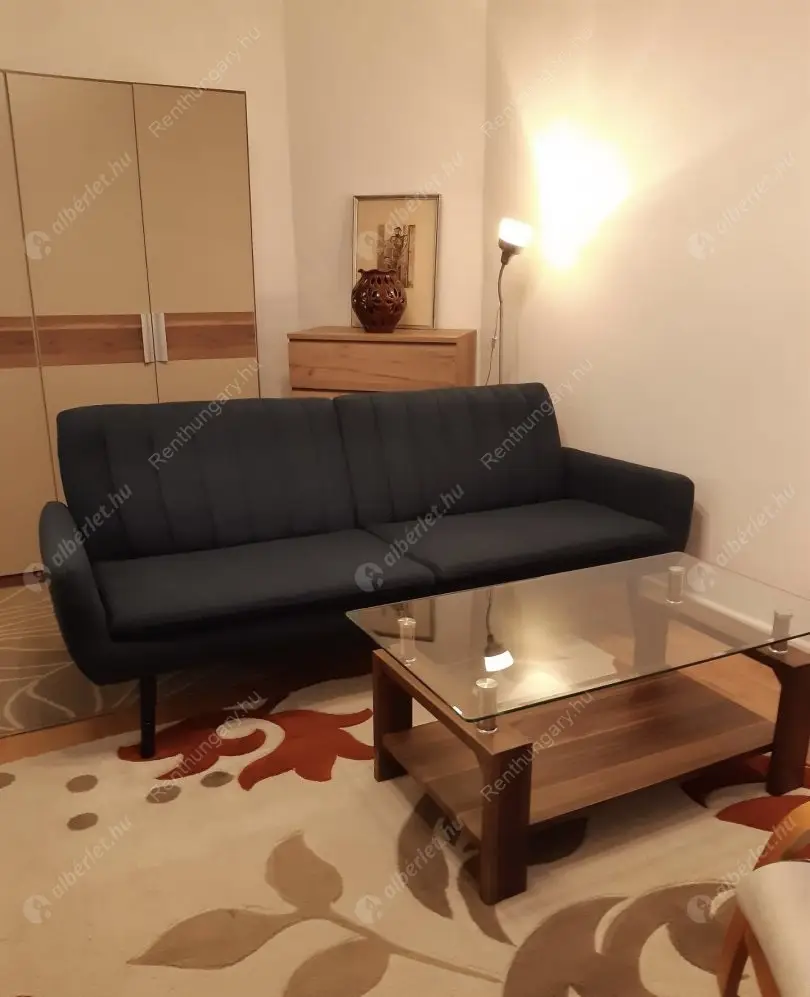 Kiadó albérlet 180000 Ft/hó áron: Budapest, XIV. kerület  Nagy Lajos király útja. Mérete: 32 nm, 1 szobás | Alberlet.hu - 6569200