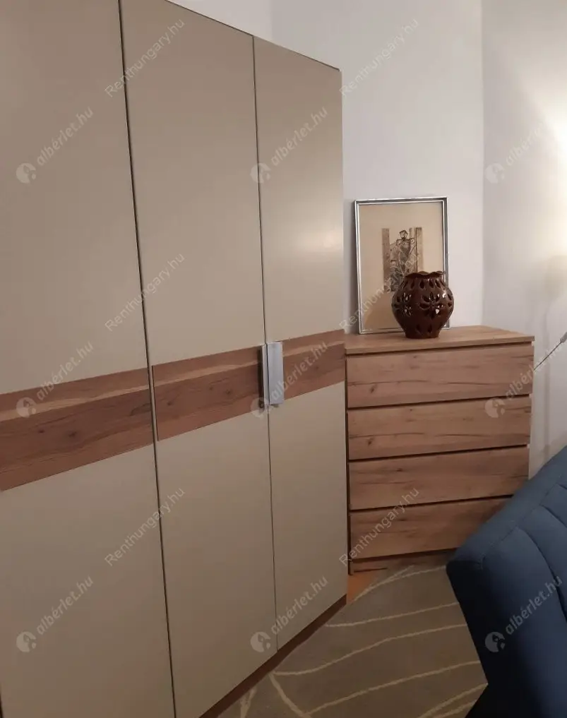 Kiadó albérlet 180000 Ft/hó áron: Budapest, XIV. kerület  Nagy Lajos király útja. Mérete: 32 nm, 1 szobás | Alberlet.hu - 6569201