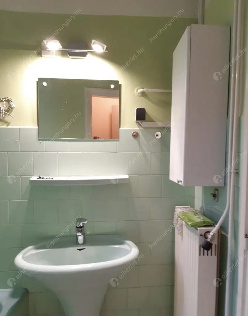 Kiadó albérlet 180000 Ft/hó áron: Budapest, XIV. kerület  Nagy Lajos király útja. Mérete: 32 nm, 1 szobás | Alberlet.hu - 6569207