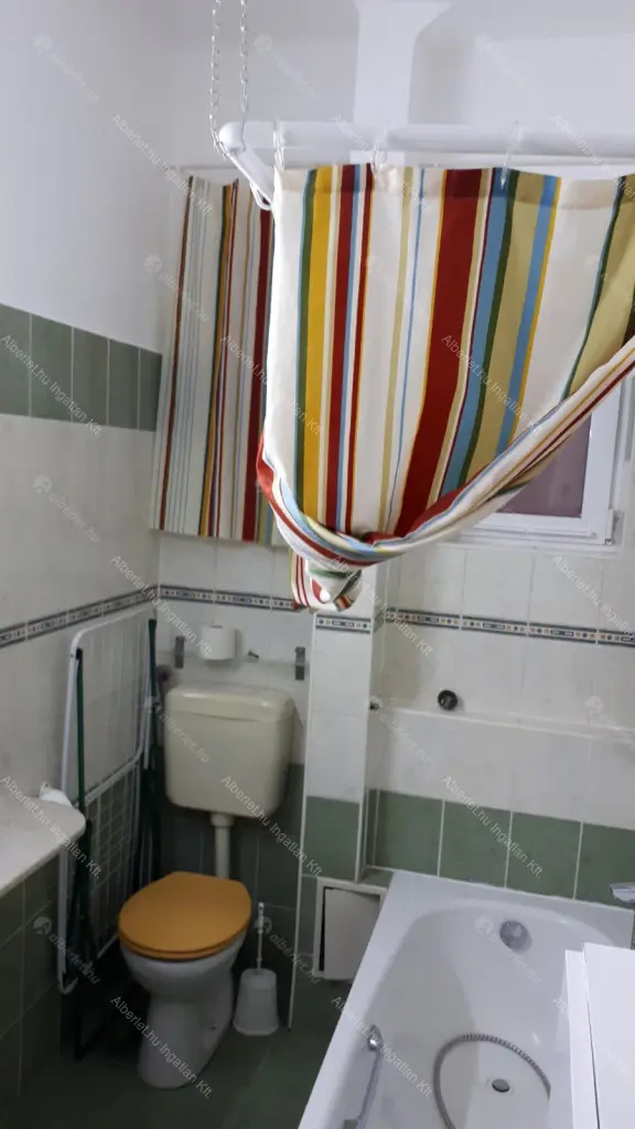 Kiadó albérlet 210000 Ft/hó áron: Budapest, XIV. kerület  Nagy Lajos király útja. Mérete: 41 nm, 1 szobás | Alberlet.hu - 6696275