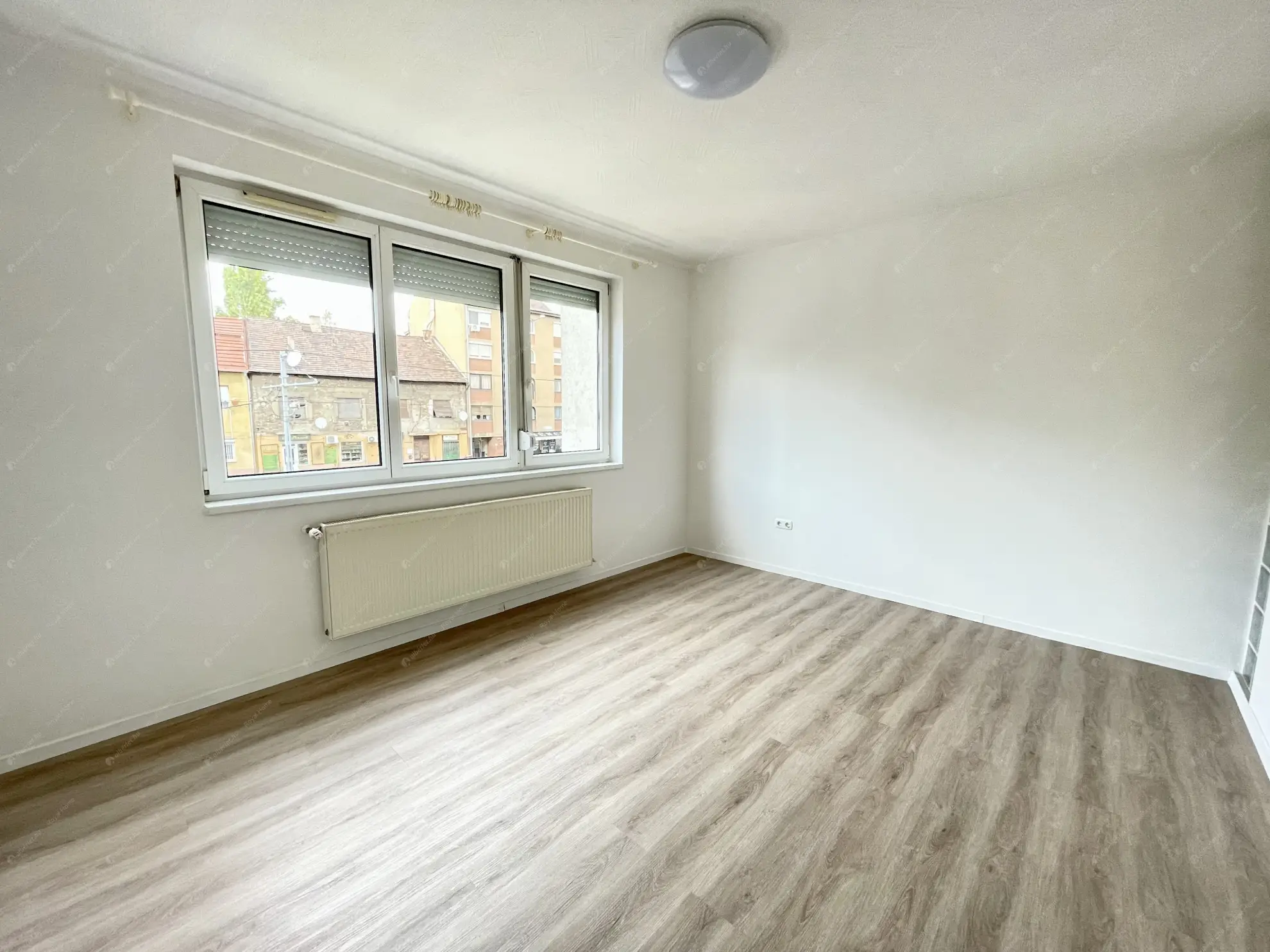 Kiadó albérlet 240000 Ft/hó áron: Budapest, XIV. kerület  Nagy Lajos király útja. Mérete: 45 nm, 1 szobás | Alberlet.hu - 6556835