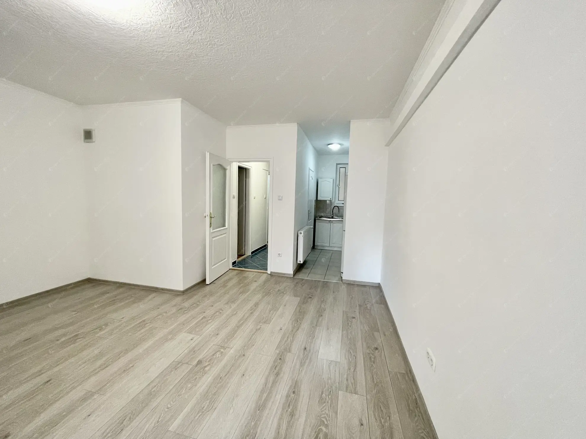 Kiadó albérlet 240000 Ft/hó áron: Budapest, XIV. kerület  Nagy Lajos király útja. Mérete: 45 nm, 1 szobás | Alberlet.hu - 6556837