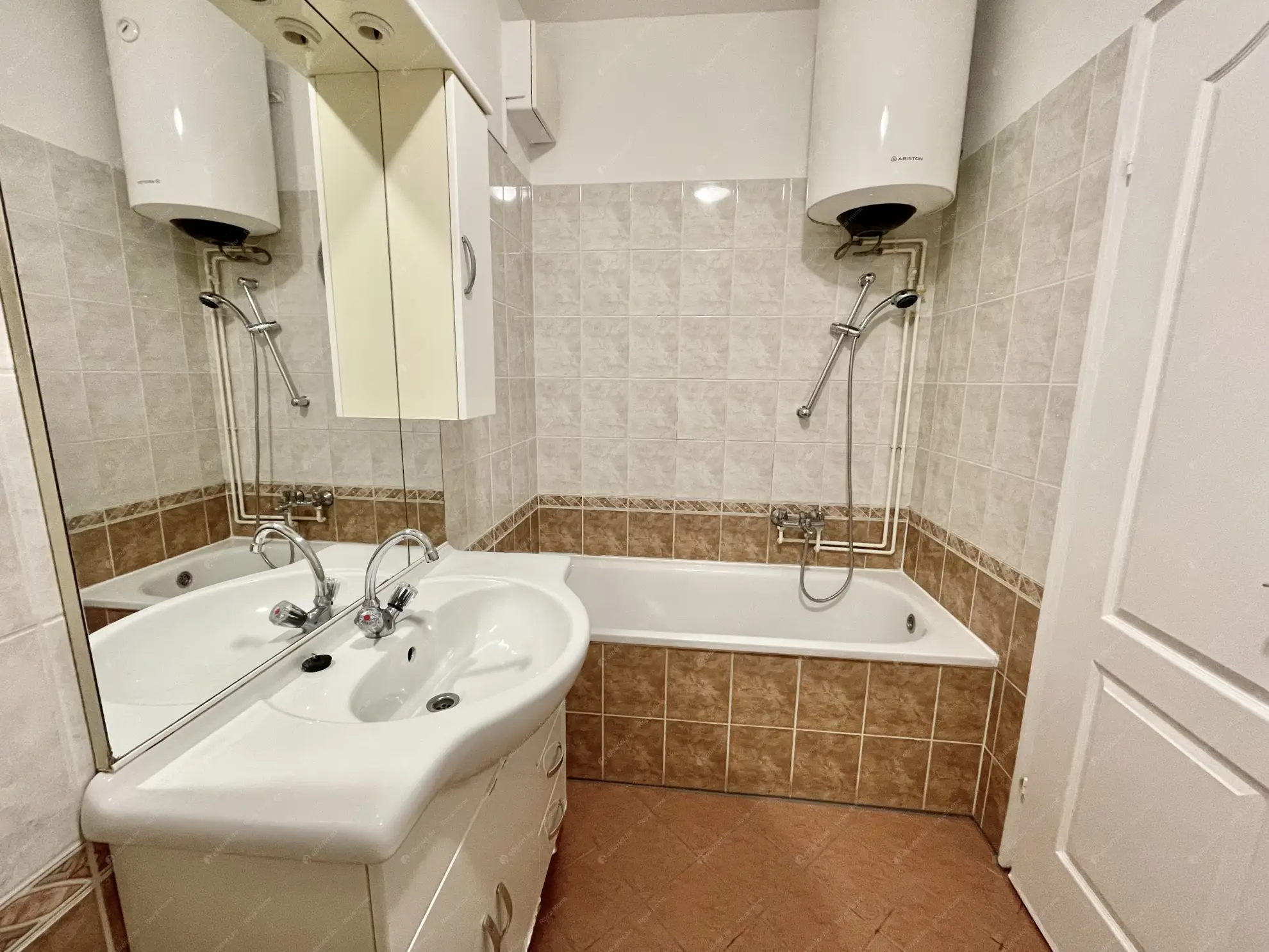 Kiadó albérlet 240000 Ft/hó áron: Budapest, XIV. kerület  Nagy Lajos király útja. Mérete: 45 nm, 1 szobás | Alberlet.hu - 6556838