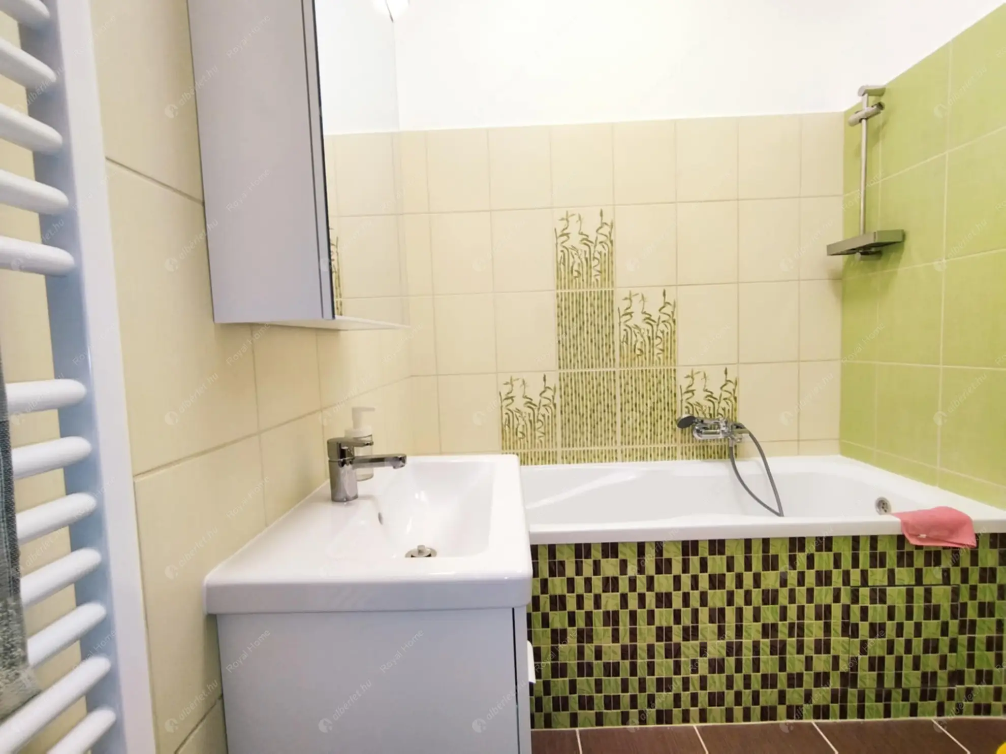 Kiadó albérlet 225000 Ft/hó áron: Budapest, XIV. kerület  Nagy Lajos király útja. Mérete: 45 nm, 2 szobás | Alberlet.hu - 6604858