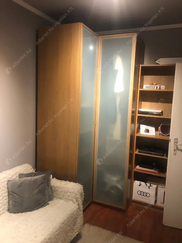 Kiadó albérlet 260000 Ft/hó áron: Budapest, XIV. kerület  Nagy Lajos király útja. Mérete: 50 nm, 2 szobás | Alberlet.hu - 6626354