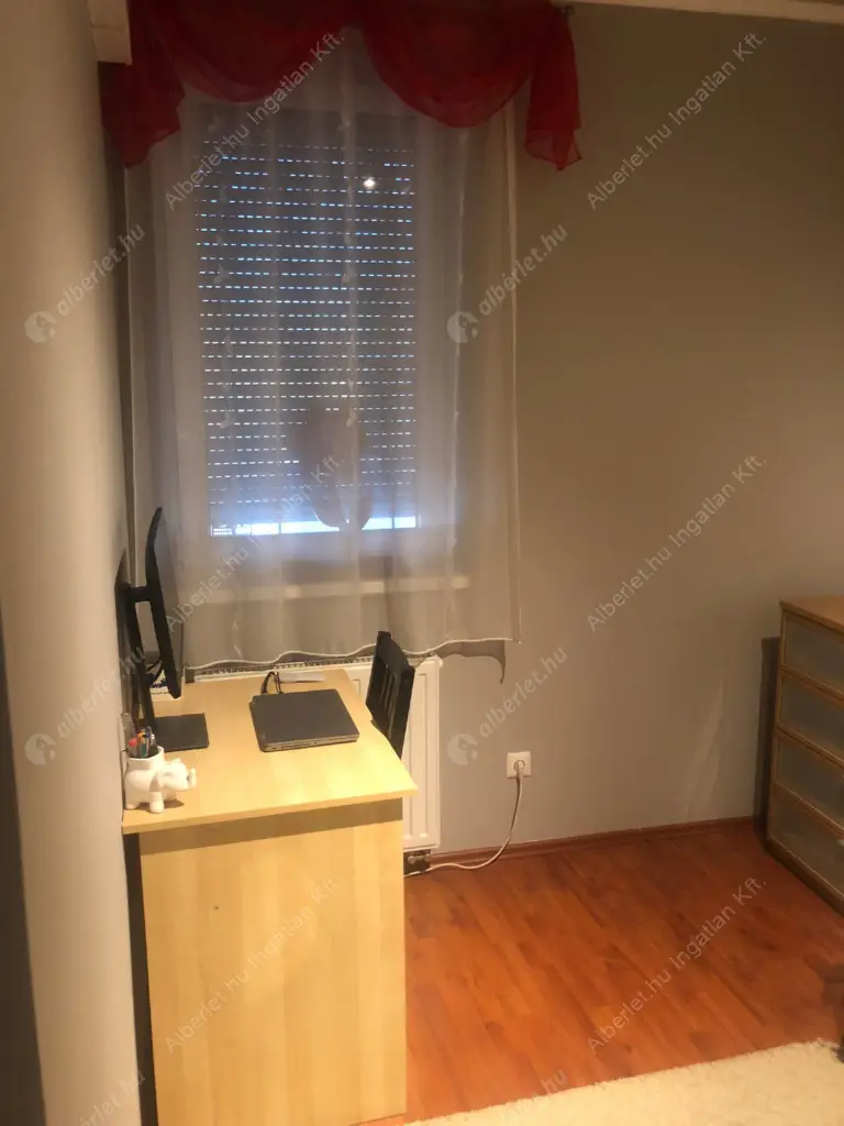 Kiadó albérlet 260000 Ft/hó áron: Budapest, XIV. kerület  Nagy Lajos király útja. Mérete: 50 nm, 2 szobás | Alberlet.hu - 6626357