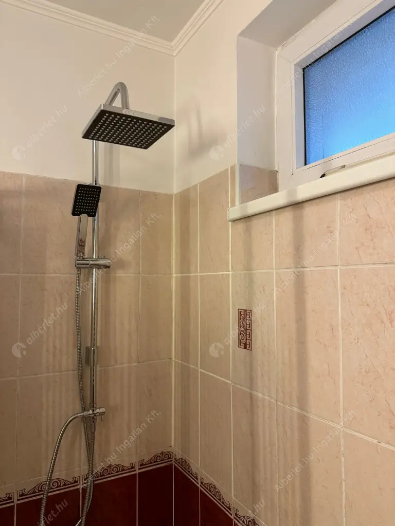 Kiadó albérlet 260000 Ft/hó áron: Budapest, XIV. kerület  Nagy Lajos király útja. Mérete: 50 nm, 2 szobás | Alberlet.hu - 6626363