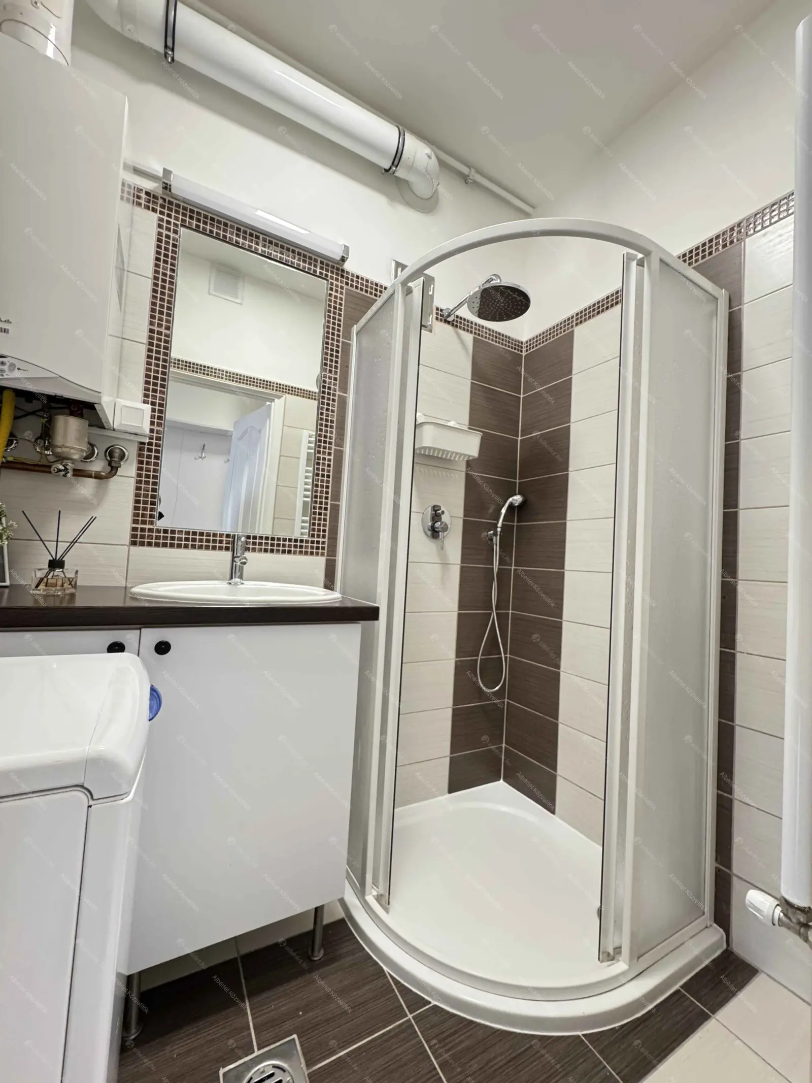 Kiadó albérlet 260000 Ft/hó áron: Budapest, XIV. kerület  Nagy Lajos király útja. Mérete: 53 nm, 1 szobás | Alberlet.hu - 6662229