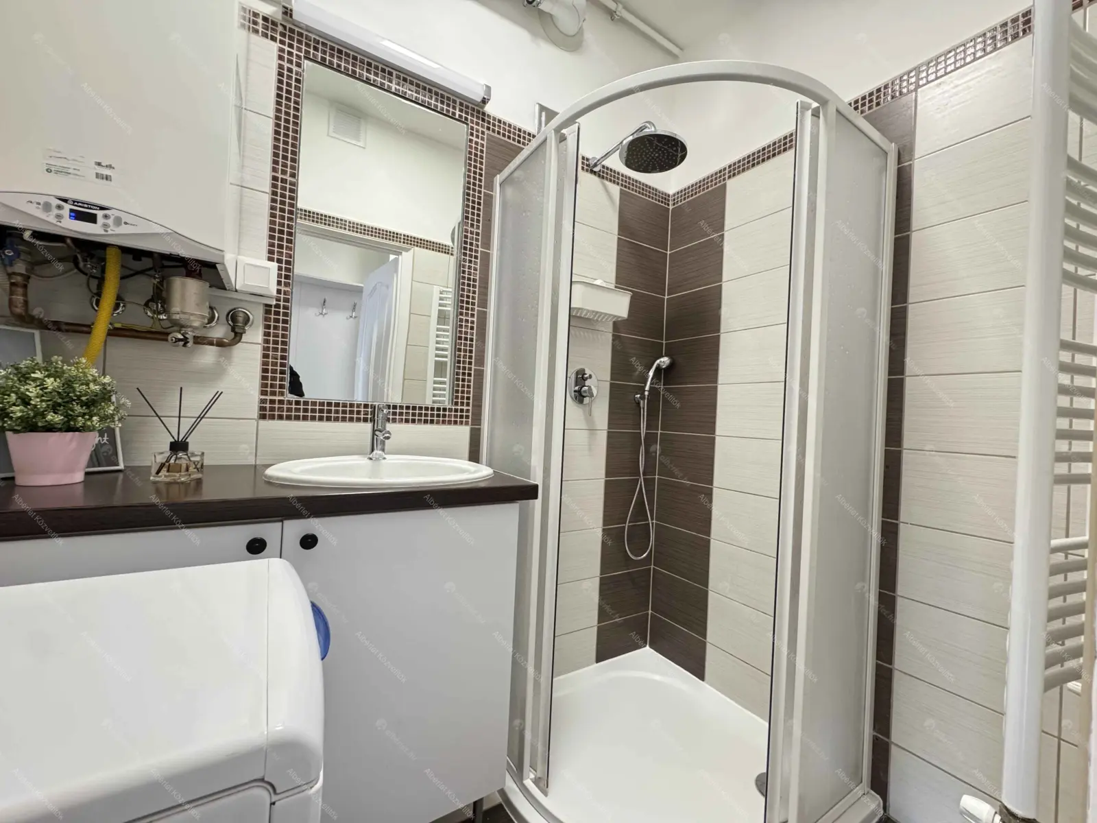 Kiadó albérlet 260000 Ft/hó áron: Budapest, XIV. kerület  Nagy Lajos király útja. Mérete: 53 nm, 1 szobás | Alberlet.hu - 6662230