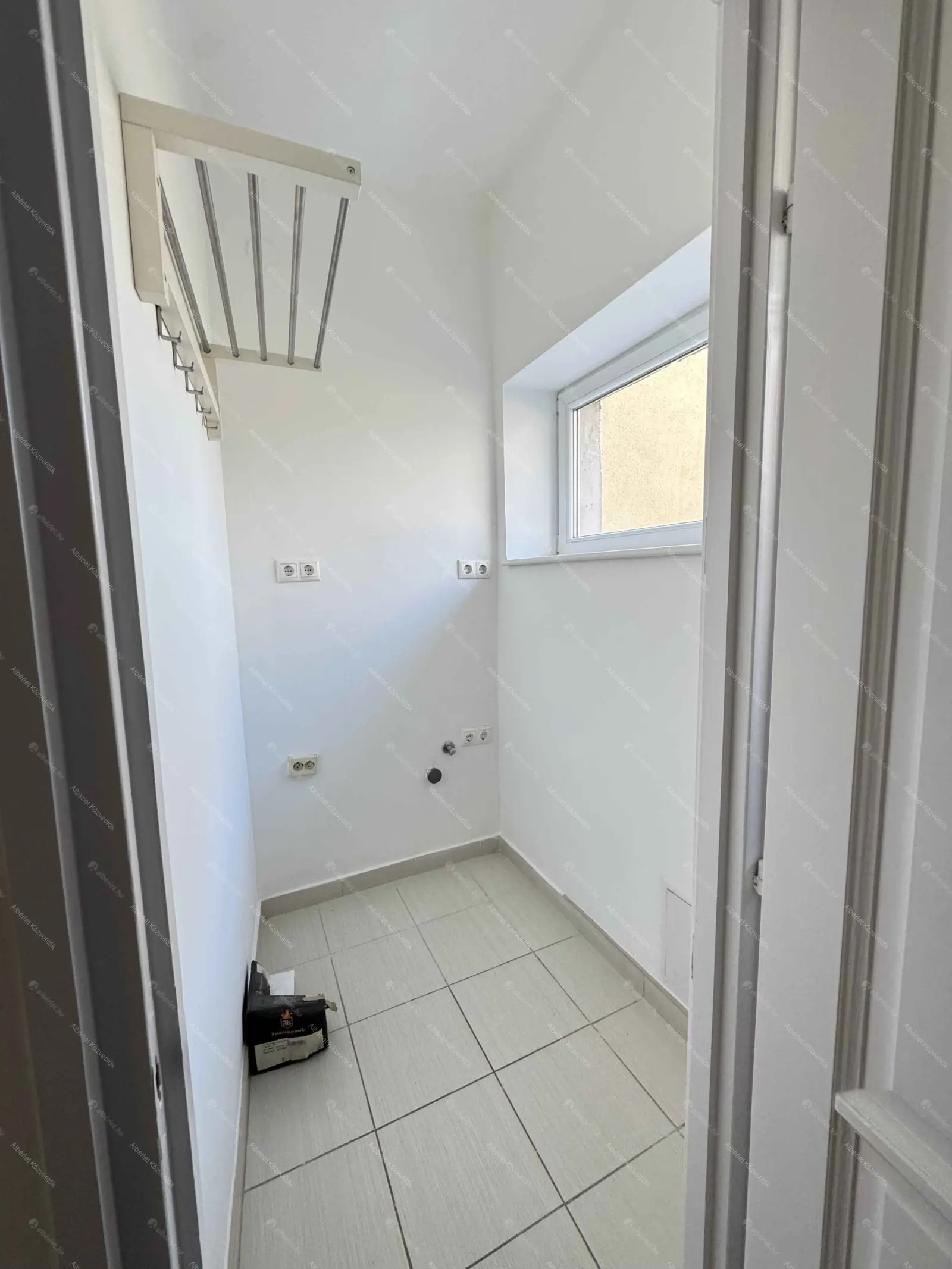 Kiadó albérlet 260000 Ft/hó áron: Budapest, XIV. kerület  Nagy Lajos király útja. Mérete: 53 nm, 1 szobás | Alberlet.hu - 6662236