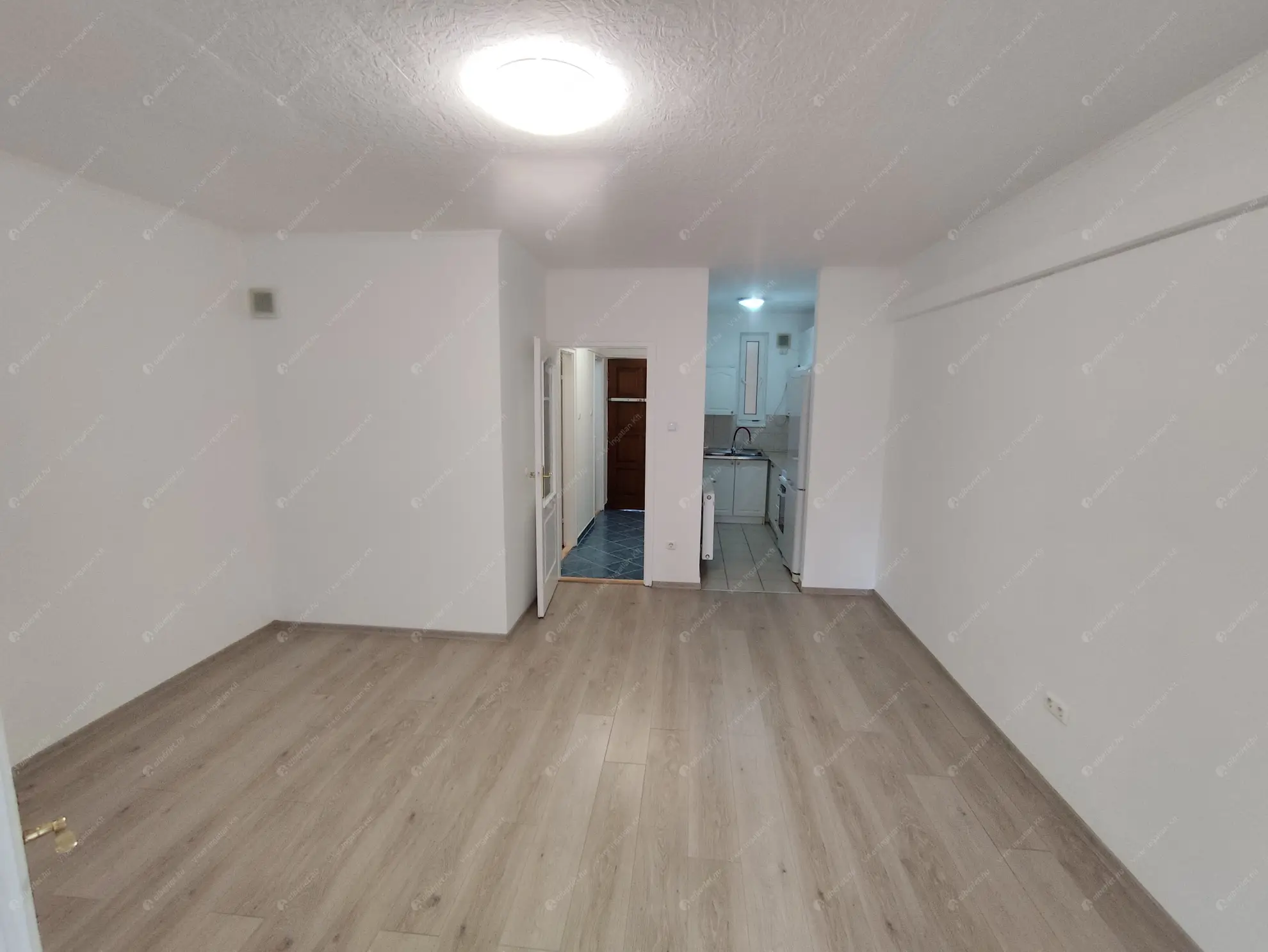 Kiadó albérlet 245000 Ft/hó áron: Budapest, XIV. kerület  Nagy Lajos király útja. Mérete: 55 nm, 2 szobás | Alberlet.hu - 6558974