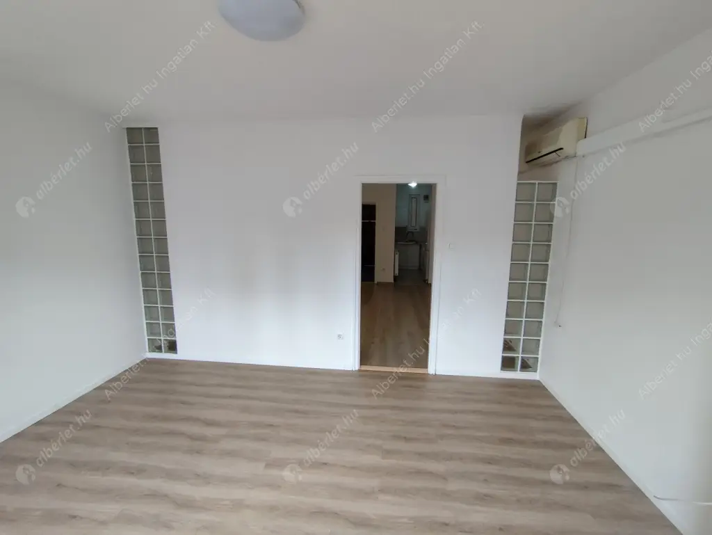 Kiadó albérlet 250000 Ft/hó áron: Budapest, XIV. kerület  Nagy Lajos király útja. Mérete: 55 nm, 2 szobás | Alberlet.hu - 6560719