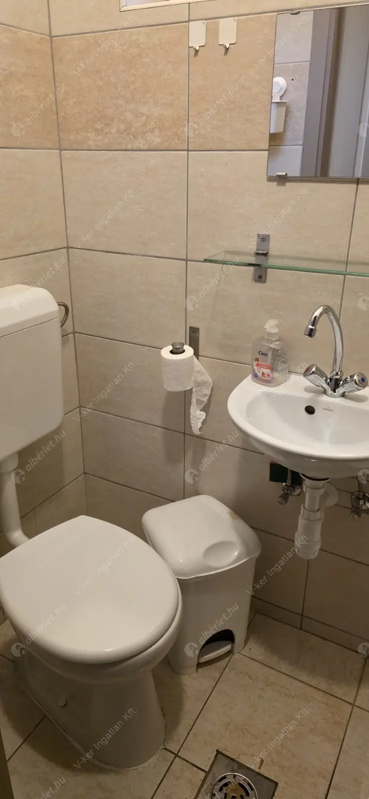 Kiadó albérlet 70000 Ft/hó áron: Budapest, XIV. kerület  Orbó utca. Mérete: 300 nm, 1 szobás | Alberlet.hu - 6601089