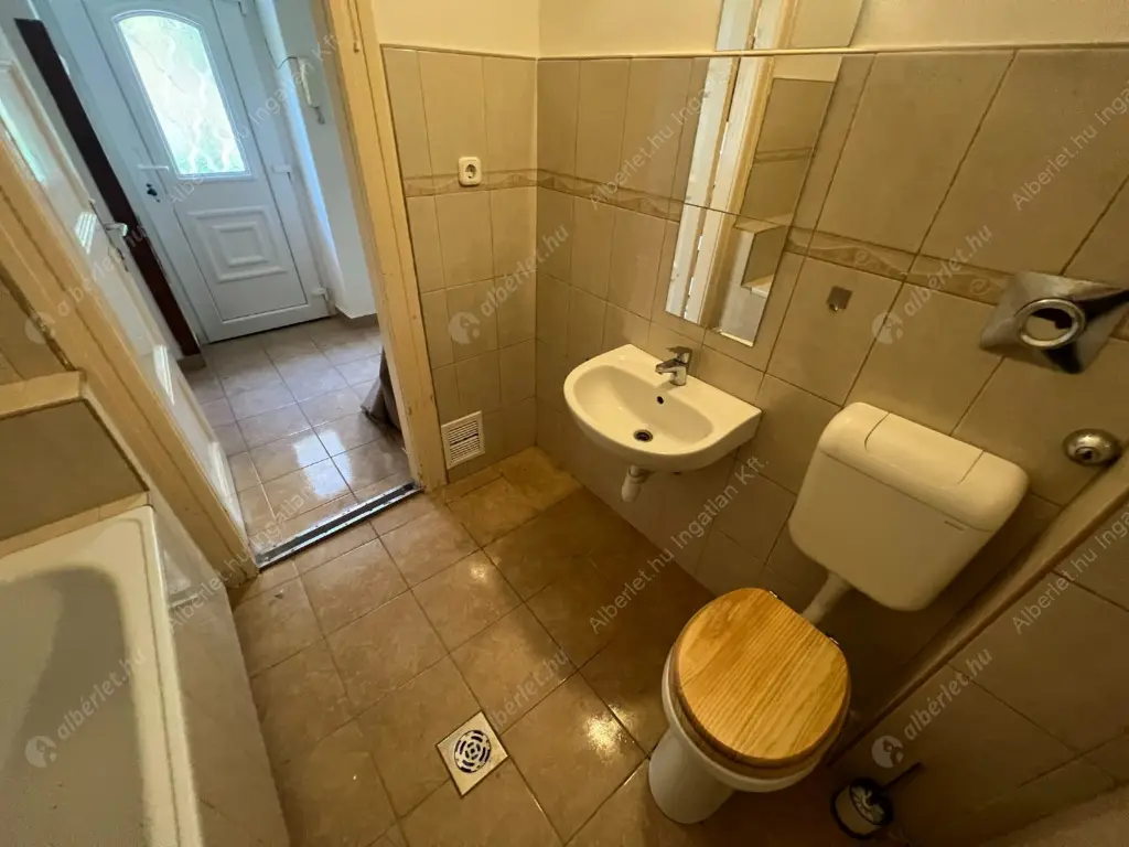 Kiadó albérlet 160000 Ft/hó áron: Budapest, XIV. kerület  Padlizsán utca. Mérete: 29 nm, 1 szobás | Alberlet.hu - 6597571