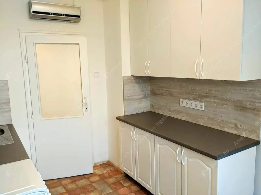 Kiadó albérlet 170000 Ft/hó áron: Budapest, XIV. kerület  Padlizsán utca. Mérete: 39 nm, 1 szobás | Alberlet.hu - 6573082