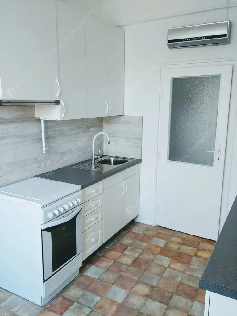 Kiadó albérlet 170000 Ft/hó áron: Budapest, XIV. kerület  Padlizsán utca. Mérete: 39 nm, 1 szobás | Alberlet.hu - 6573083