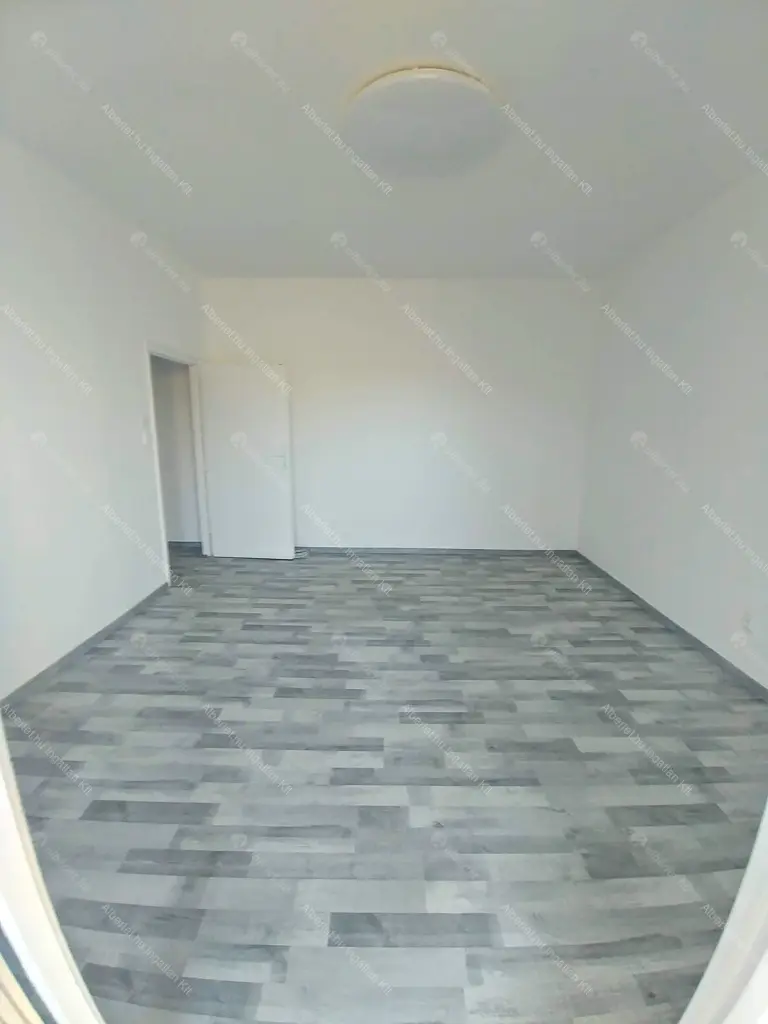 Kiadó albérlet 170000 Ft/hó áron: Budapest, XIV. kerület  Padlizsán utca. Mérete: 39 nm, 1 szobás | Alberlet.hu - 6698661