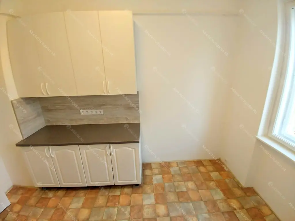 Kiadó albérlet 170000 Ft/hó áron: Budapest, XIV. kerület  Padlizsán utca. Mérete: 39 nm, 1 szobás | Alberlet.hu - 6698666