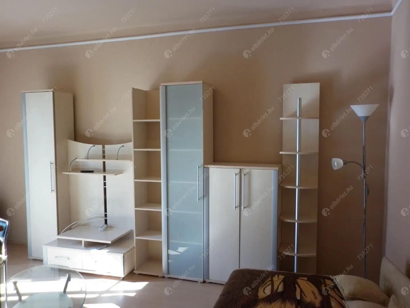 Kiadó albérlet 200000 Ft/hó áron: Budapest, XIV. kerület  Padlizsán utca. Mérete: 39 nm, 1 szobás | Alberlet.hu - 6617129