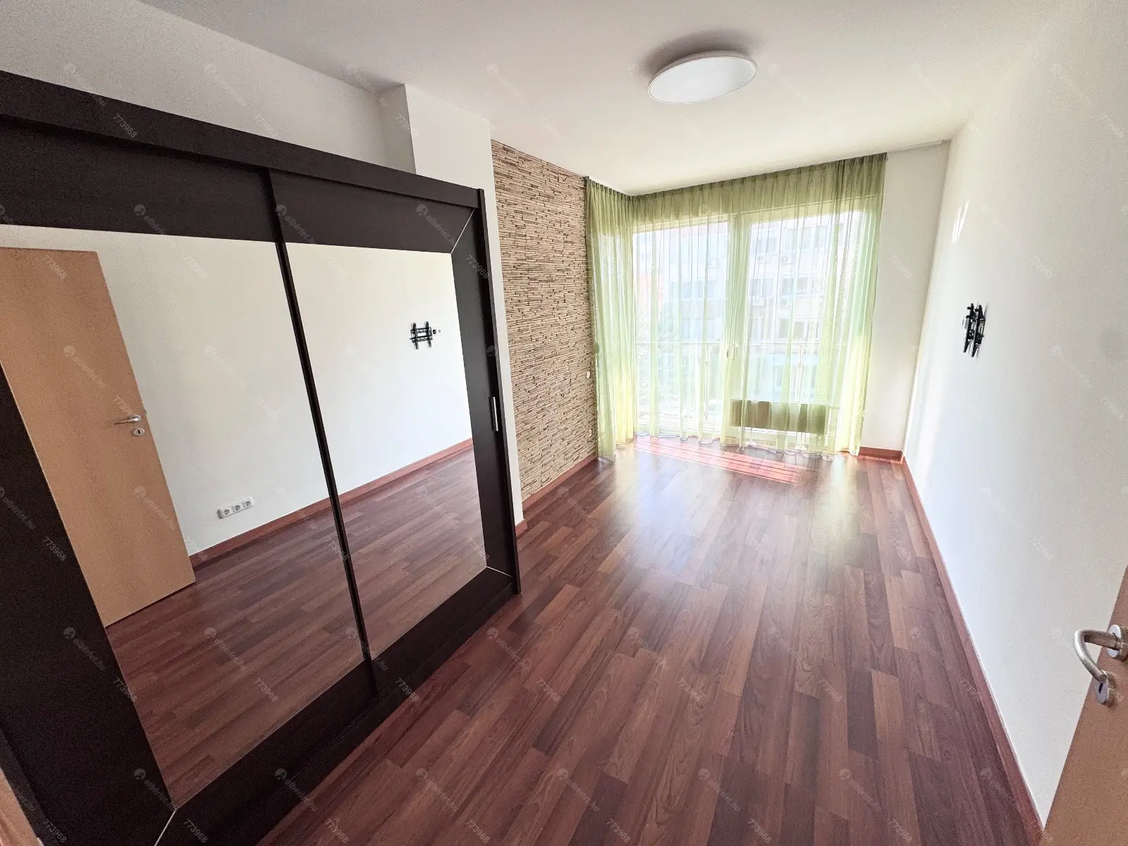 Kiadó albérlet 300000 Ft/hó áron: Budapest, XIV. kerület   Pillangó Park . Mérete: 57 nm, 2 szobás | Alberlet.hu - 6640387