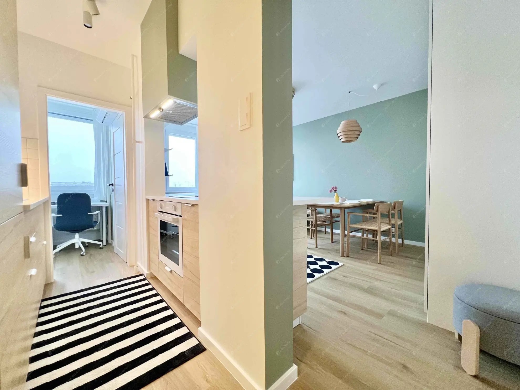 Kiadó albérlet 234000 Ft/hó áron: Budapest, XIV. kerület  Pillangó park. Mérete: 37 nm, 1 szobás | Alberlet.hu - 6629276