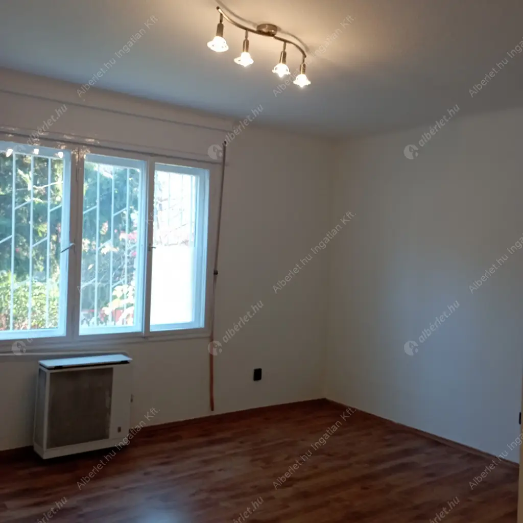 Kiadó albérlet 195000 Ft/hó áron: Budapest, XIV. kerület  Pillangó park. Mérete: 49 nm, 1 szobás | Alberlet.hu - 6625646