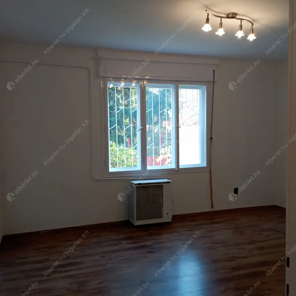 Kiadó albérlet 195000 Ft/hó áron: Budapest, XIV. kerület  Pillangó park. Mérete: 49 nm, 1 szobás | Alberlet.hu - 6625648