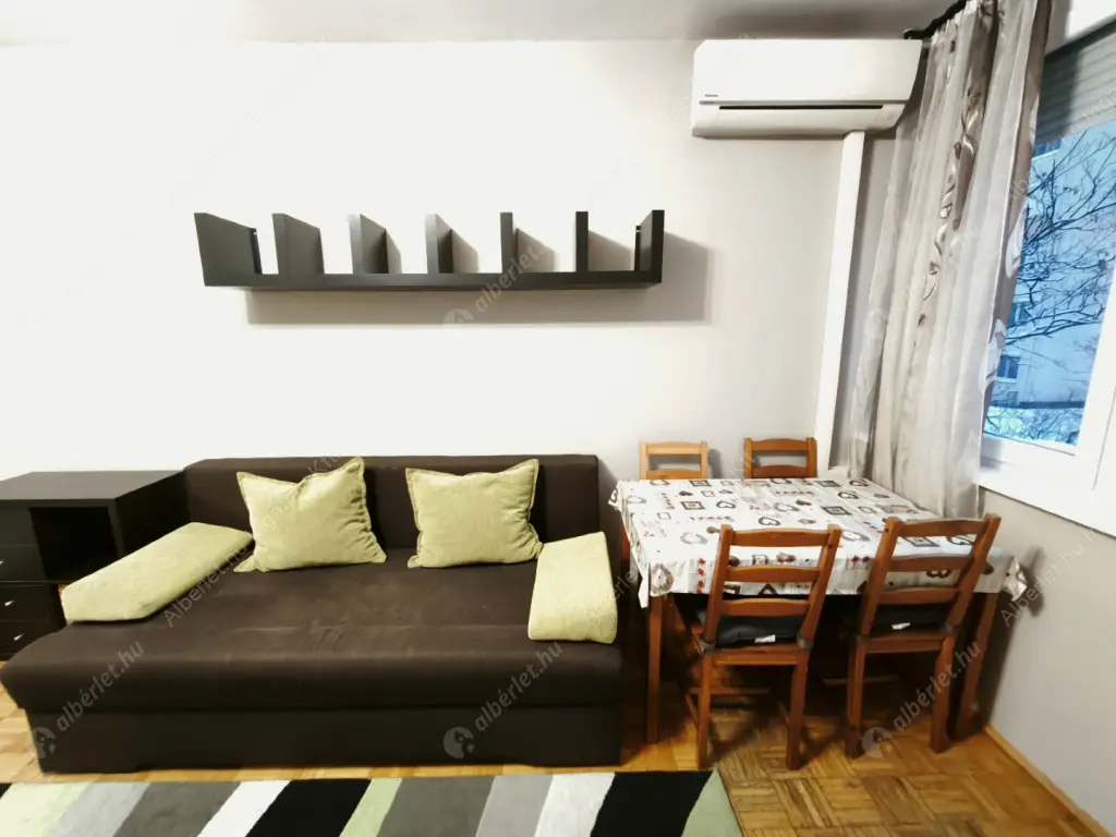 Kiadó albérlet 195000 Ft/hó áron: Budapest, XIV. kerület  Pillangó park. Mérete: 49 nm, 1 szobás | Alberlet.hu - 6629987