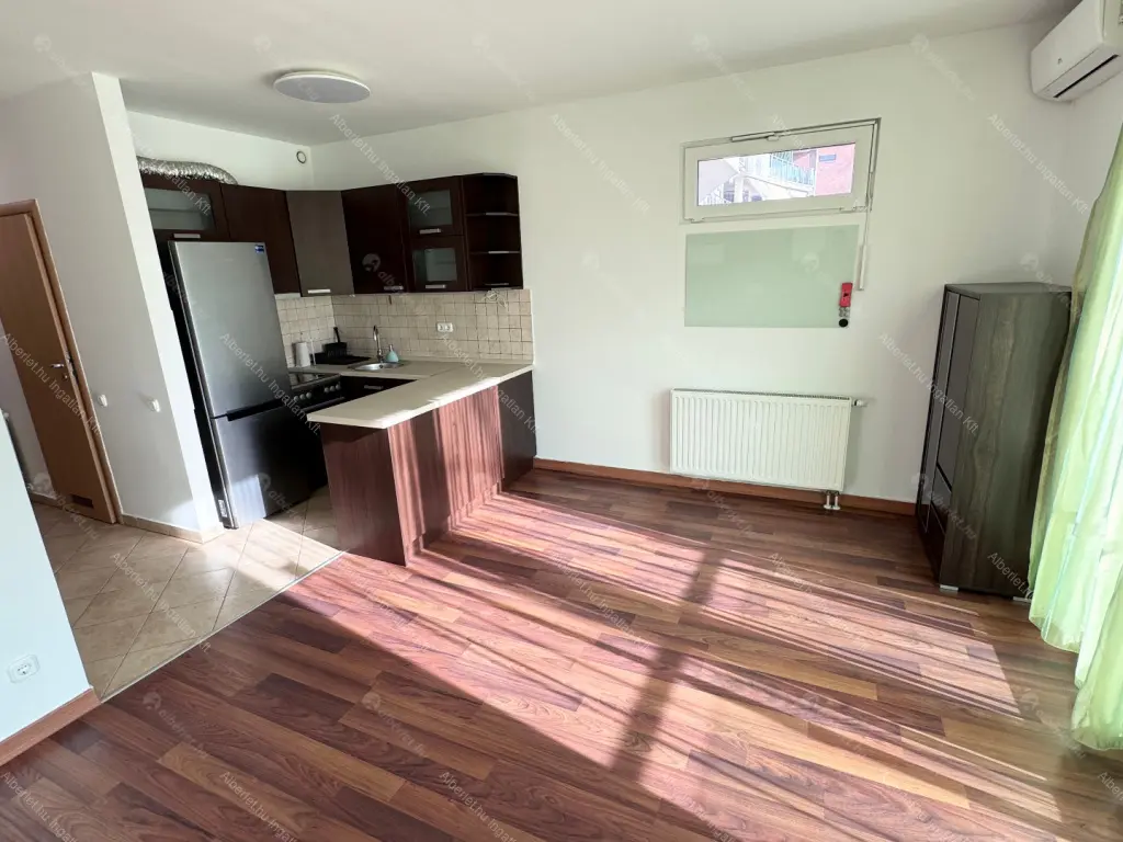 Kiadó albérlet 300000 Ft/hó áron: Budapest, XIV. kerület  Pillangó park. Mérete: 57 nm, 2 szobás | Alberlet.hu - 6640429