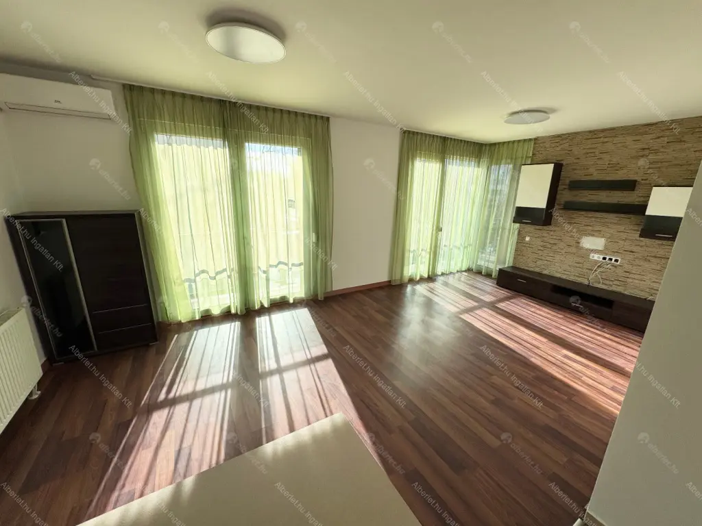 Kiadó albérlet 300000 Ft/hó áron: Budapest, XIV. kerület  Pillangó park. Mérete: 57 nm, 2 szobás | Alberlet.hu - 6640433