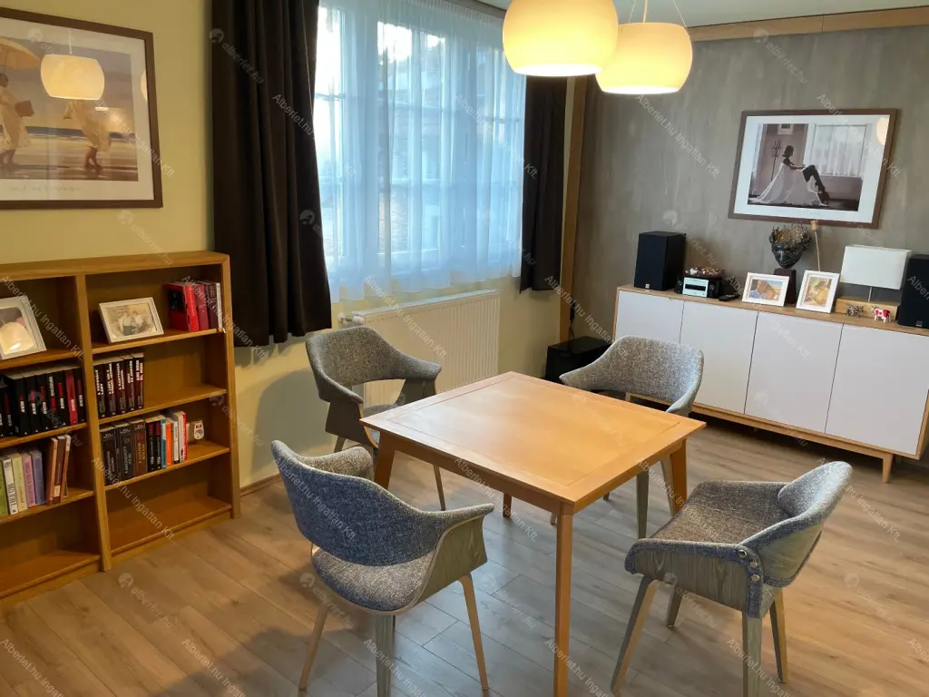 Kiadó albérlet 400000 Ft/hó áron: Budapest, XIV. kerület  Rákos tér. Mérete: 91 nm, 3 szobás | Alberlet.hu - 6645963