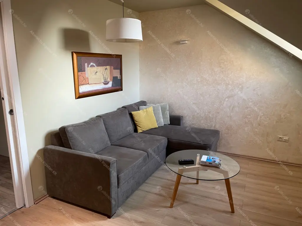 Kiadó albérlet 400000 Ft/hó áron: Budapest, XIV. kerület  Rákos tér. Mérete: 91 nm, 3 szobás | Alberlet.hu - 6645965