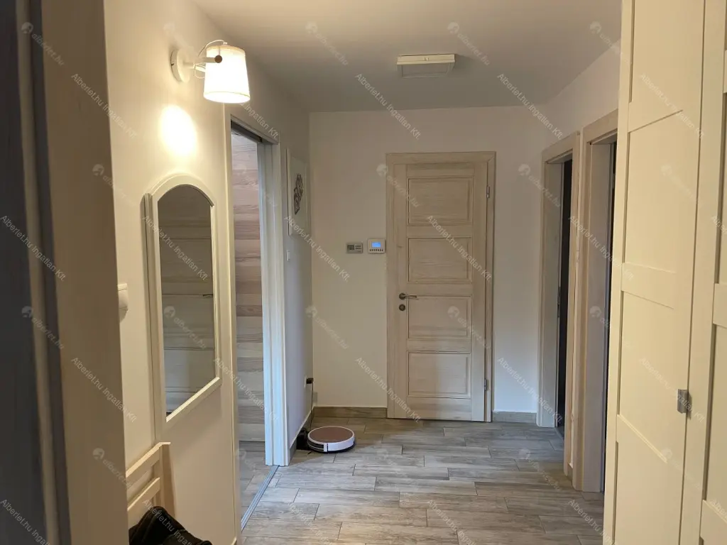 Kiadó albérlet 400000 Ft/hó áron: Budapest, XIV. kerület  Rákos tér. Mérete: 91 nm, 3 szobás | Alberlet.hu - 6645975