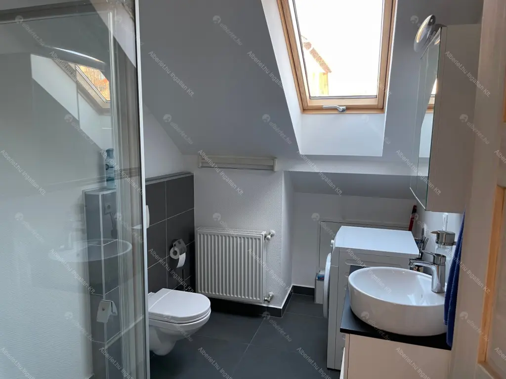 Kiadó albérlet 400000 Ft/hó áron: Budapest, XIV. kerület  Rákos tér. Mérete: 91 nm, 3 szobás | Alberlet.hu - 6645976