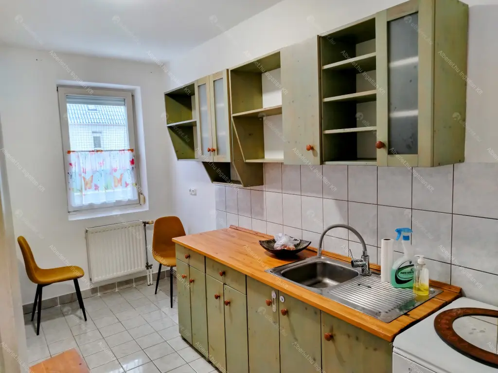 Kiadó albérlet 279000 Ft/hó áron: Budapest, XIV. kerület  Ráskay Lea utca. Mérete: 69 nm, 2 szobás | Alberlet.hu - 6640800