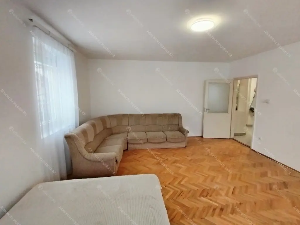 Kiadó albérlet 279000 Ft/hó áron: Budapest, XIV. kerület  Ráskay Lea utca. Mérete: 69 nm, 2 szobás | Alberlet.hu - 6640806