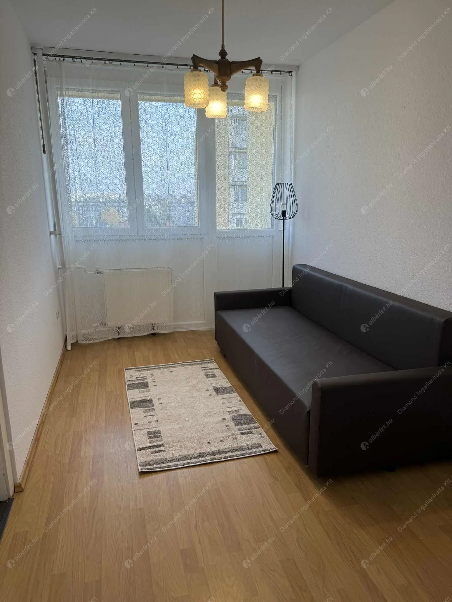 Kiadó albérlet 300000 Ft/hó áron: Budapest, XIV. kerület  Róna park. Mérete: 67 nm, 3 szobás | Alberlet.hu - 6593462