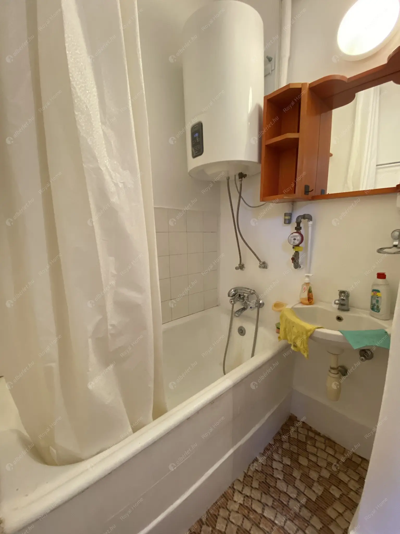 Kiadó albérlet 160000 Ft/hó áron: Budapest, XIV. kerület  Róna utca. Mérete: 37 nm, 1 szobás | Alberlet.hu - 6559596