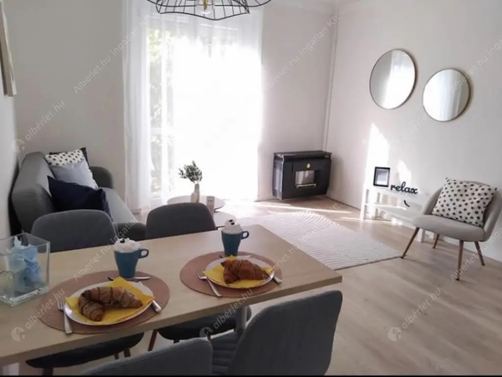 Kiadó albérlet 220000 Ft/hó áron: Budapest, XIV. kerület  Szervián utca. Mérete: 39 nm, 1 szobás | Alberlet.hu - 6613791