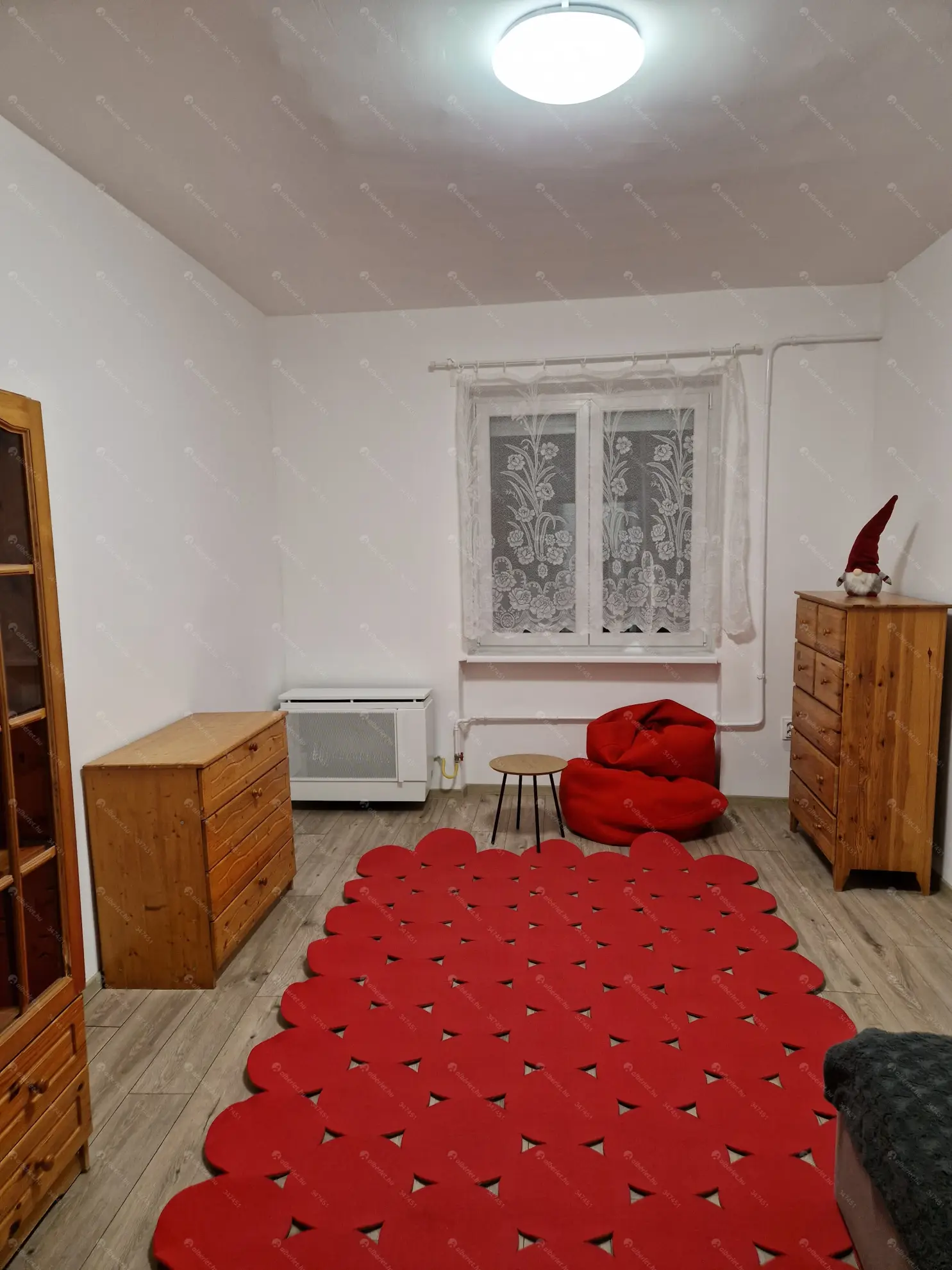 Kiadó albérlet 210000 Ft/hó áron: Budapest, XIV. kerület  Szervián utca. Mérete: 40 nm, 1 szobás | Alberlet.hu - 6579954