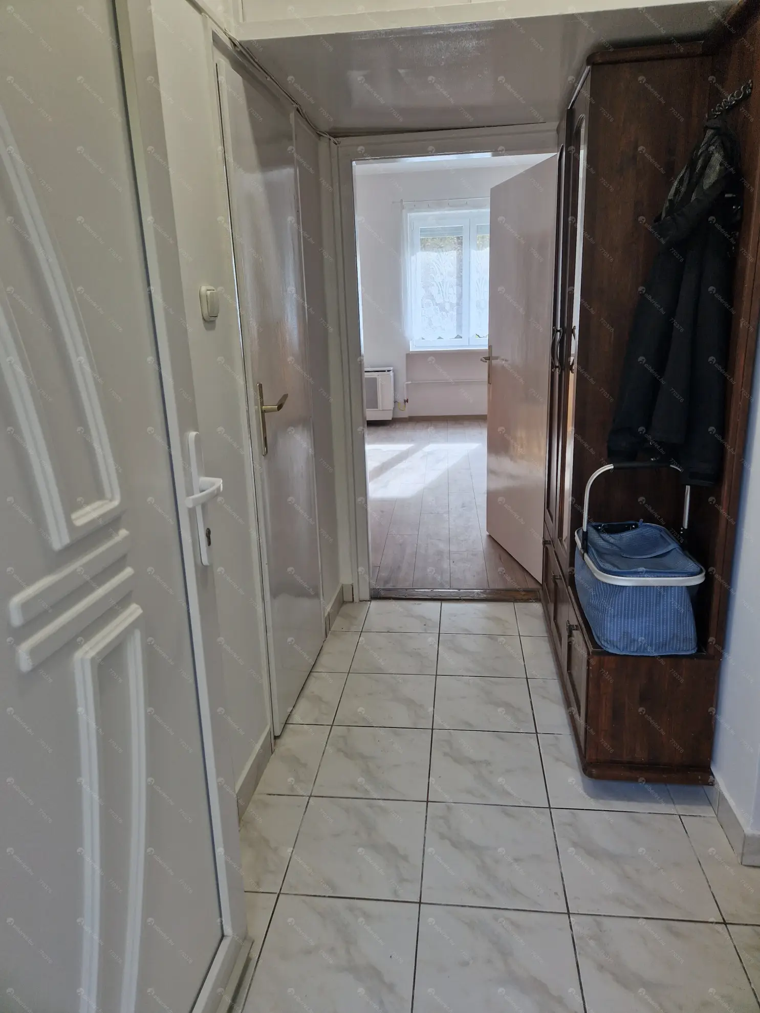 Kiadó albérlet 210000 Ft/hó áron: Budapest, XIV. kerület  Szervián utca. Mérete: 40 nm, 1 szobás | Alberlet.hu - 6571358