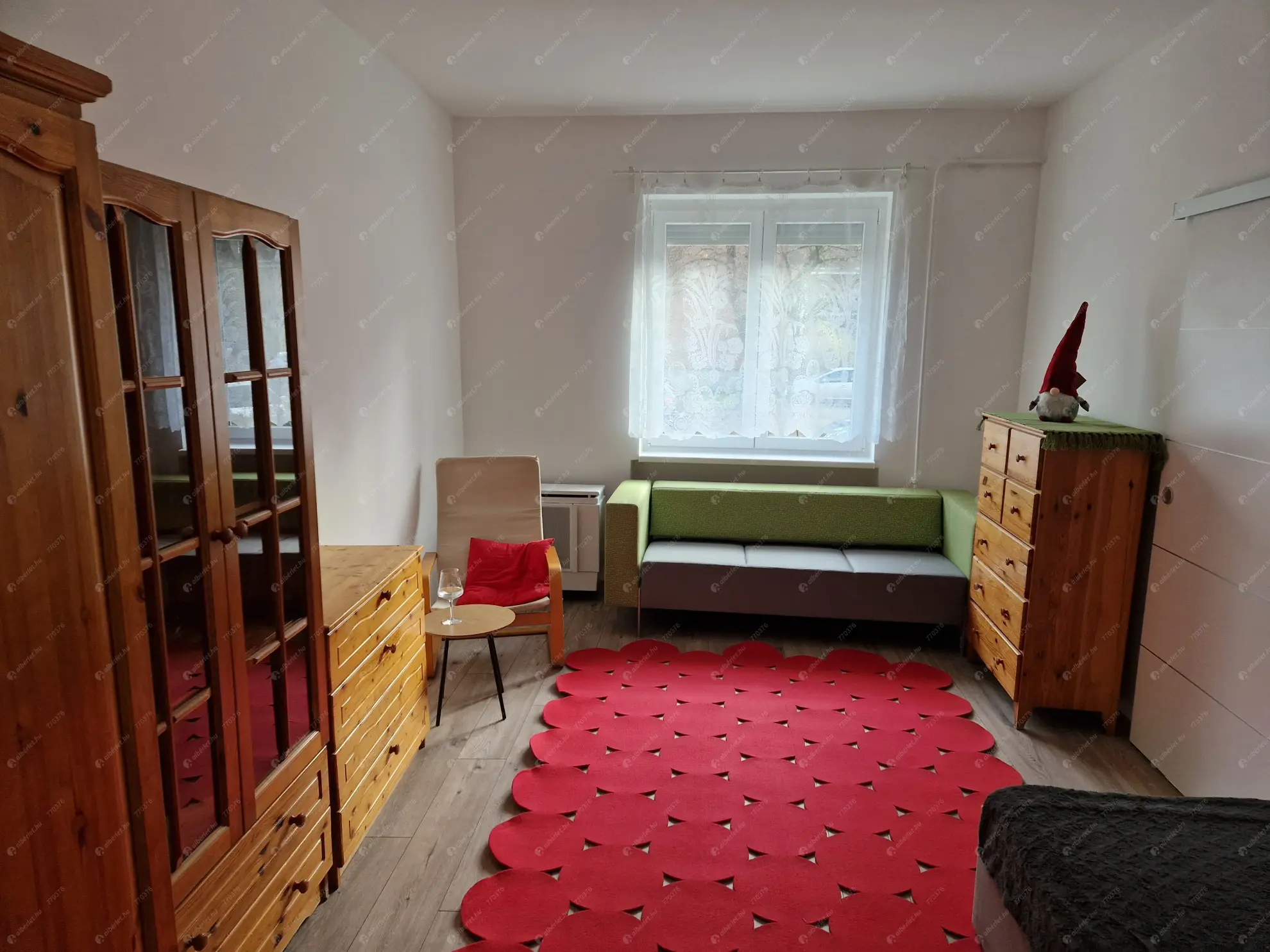 Kiadó albérlet 210000 Ft/hó áron: Budapest, XIV. kerület  Szervián utca. Mérete: 40 nm, 1 szobás | Alberlet.hu - 6598400