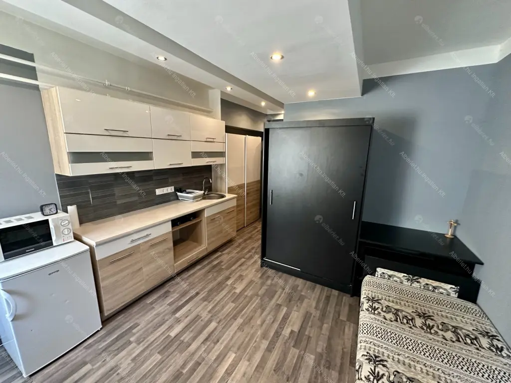 Kiadó albérlet 180000 Ft/hó áron: Budapest, XIV. kerület  Szikszó park. Mérete: 20 nm, 1 szobás | Alberlet.hu - 6680711