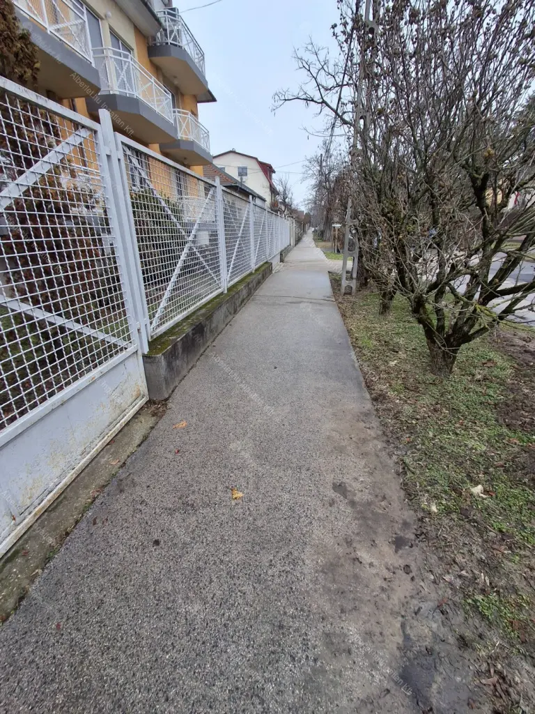 Kiadó albérlet 350000 Ft/hó áron: Budapest, XIV. kerület  Szilágysomlyó utca. Mérete: 78 nm, 3 szobás | Alberlet.hu - 6649353